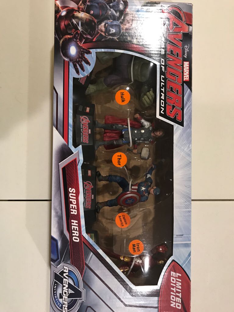 Avengers Age Of Ultron Limited Edition Paperweights  action figure collectible [Barcode 079522003424] - Main Image 1