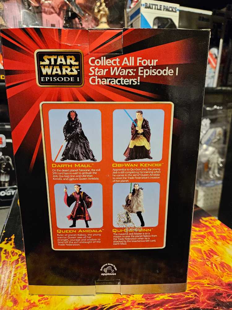 Queen Amidala - Applause (Star Wars: The Phantom Menace) action figure collectible [Barcode 083361430303] - Main Image 2
