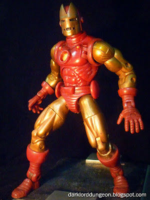 Toybiz Marvel Legends Series I Iron Man (Gold Collectors) - Toy Biz (Marvel Legends) action figure collectible [Barcode 086892701478] - Main Image 3