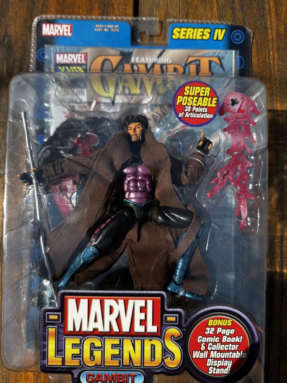 Gambit - Toybiz (Marvel Legends) action figure collectible [Barcode 086892703779] - Main Image 4