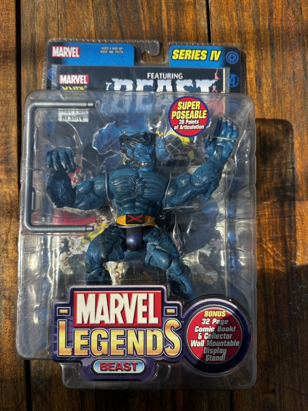 Toybiz Marvel Legends Series IV Beast - Toybiz (Marvel (X-men)) action figure collectible [Barcode 086892703793] - Main Image 3