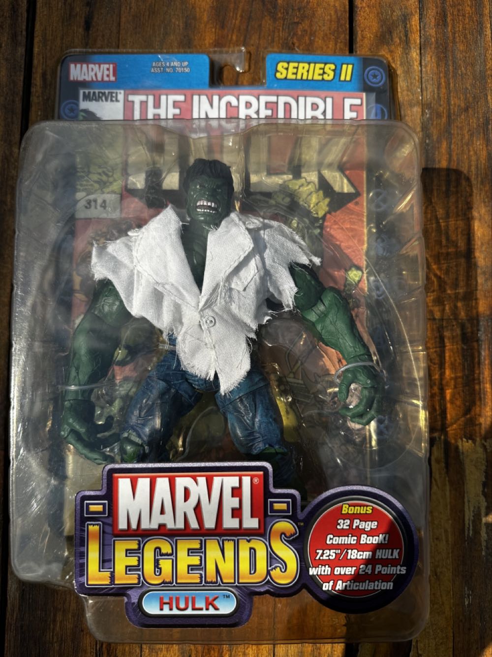 Hulk with White T-shirt Action - Toy Biz (Marvel Legends) action figure collectible [Barcode 086892703823] - Main Image 3