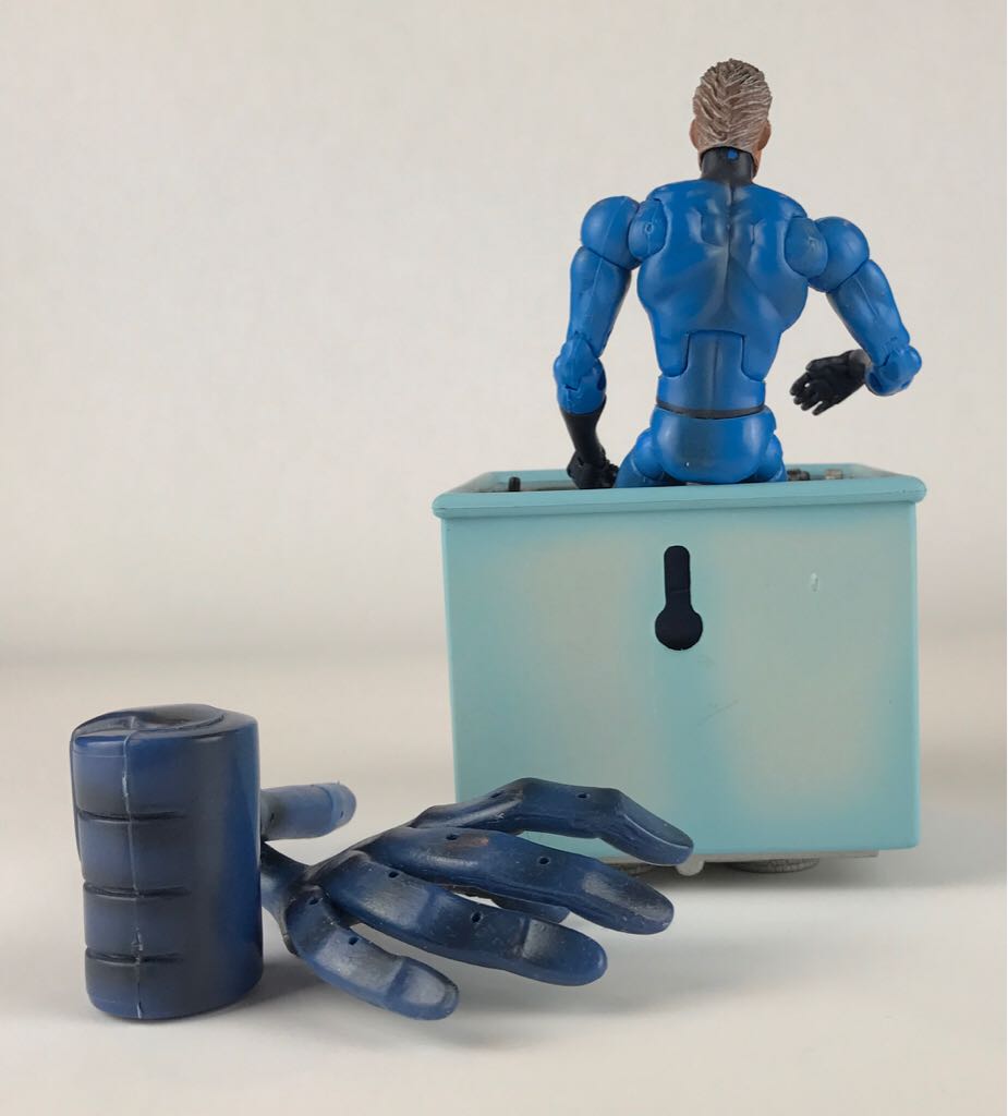 Mr Fantastic - Toy Biz (Marvel Legends) (Marvel Legends Series V) action figure collectible [Barcode 086892703885] - Main Image 2