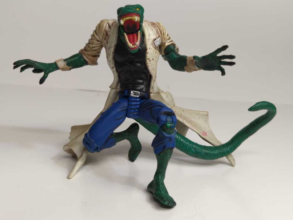 Vulture - Toybiz (Marvel Legends) action figure collectible [Barcode 086892704110] - Main Image 4
