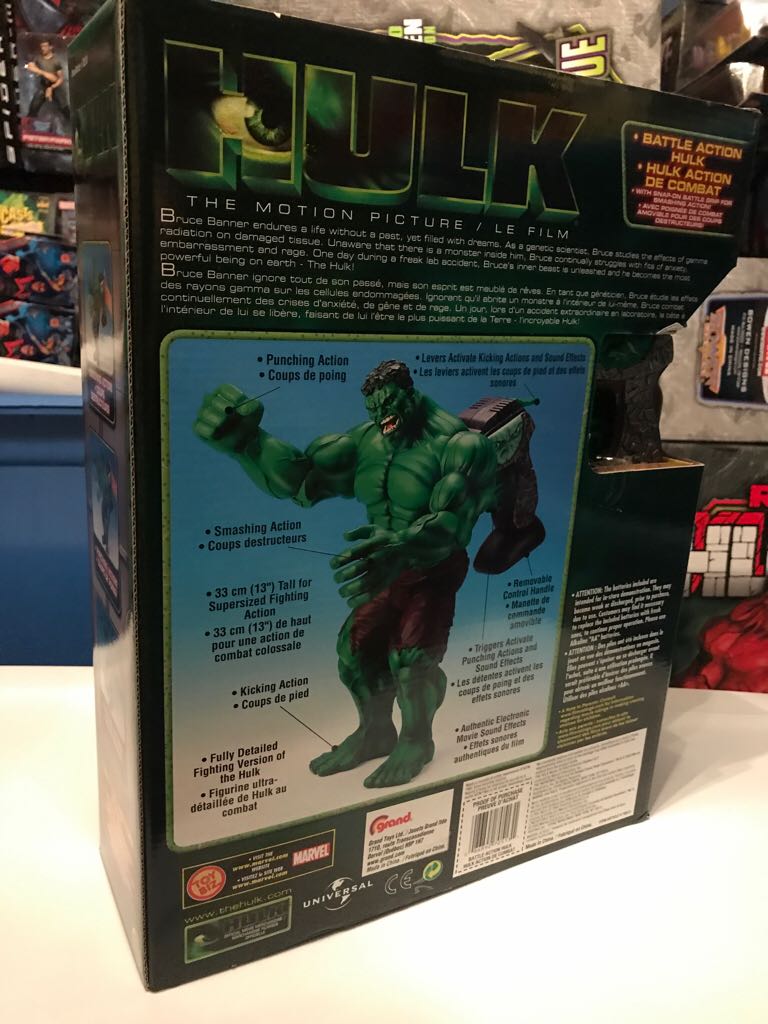 Hulk Movie - Battle Action Hulk With Snap On Battle Grip  action figure collectible [Barcode 086892705131] - Main Image 2