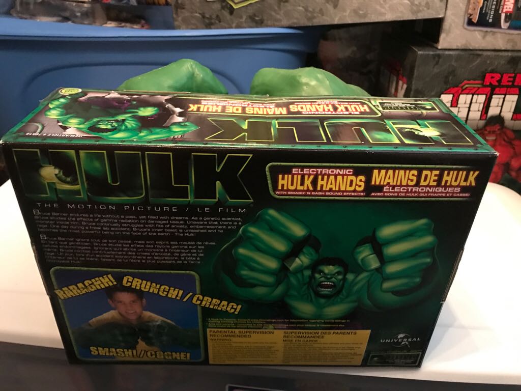 Hulk Movie - Electronic Hulk Hands  action figure collectible [Barcode 086892705162] - Main Image 2