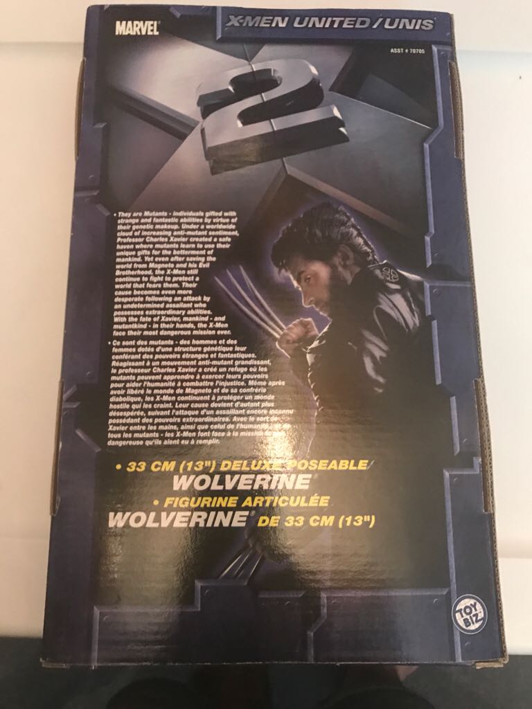 X2 Rotomoulded - Wolverine  action figure collectible [Barcode 086892707050] - Main Image 2