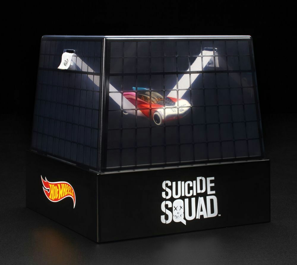 Hot Wheels DC Character Cars Harley Quinn Suicide Squad SDCC 2016 - Hot Wheels from Mattel (DC Suicide Squad Movie) action figure collectible [Barcode 0887961278095] - Main Image 2