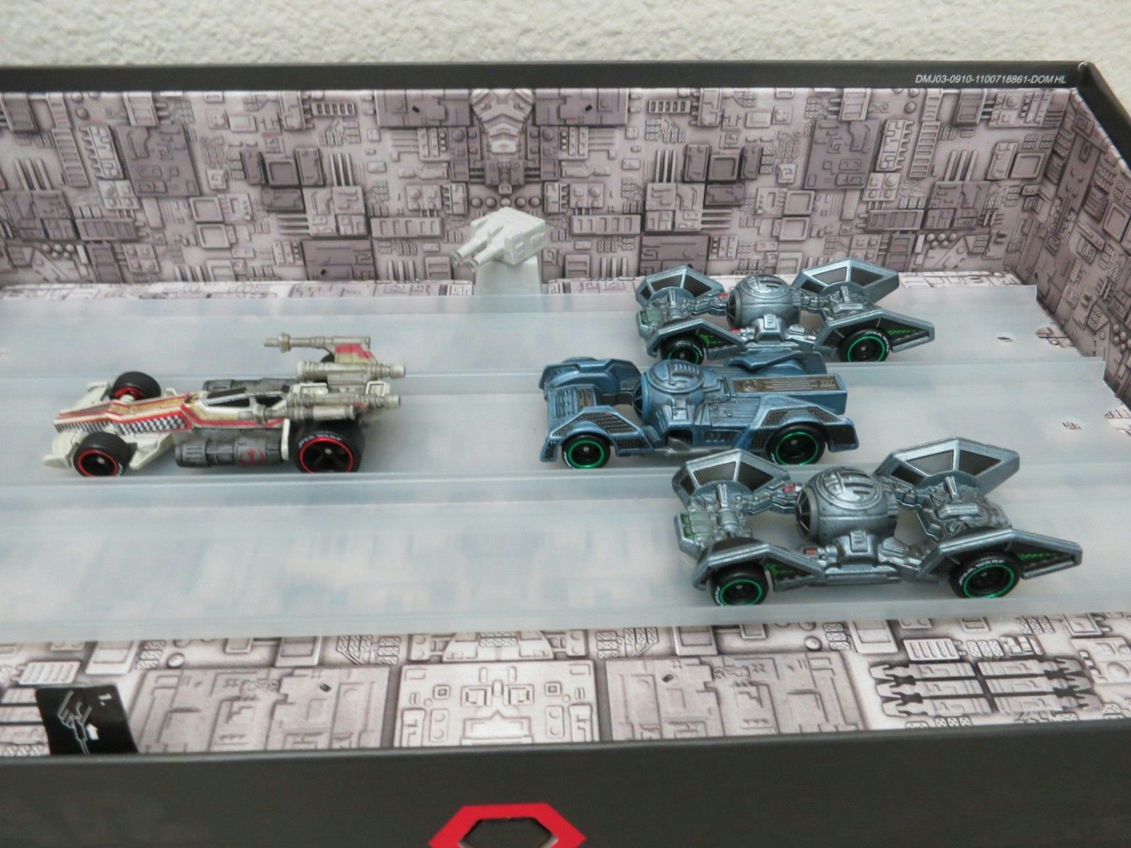 Hot Wheels Star Wars Playset Trench Run with carships SDCC - Hot Wheels by Mattel (Star Wars Hot Wheels) action figure collectible [Barcode 0887961278255] - Main Image 2