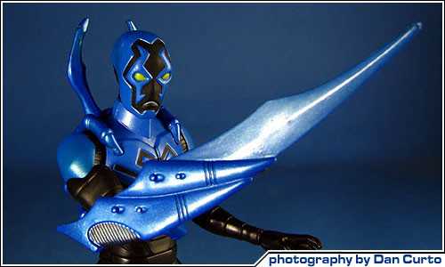 DC Universe Classics Wave 13 Trigon BAF - Blue Beetle - Mattel (DC Universe Classics) action figure collectible [Barcode 027084831344] - Main Image 2