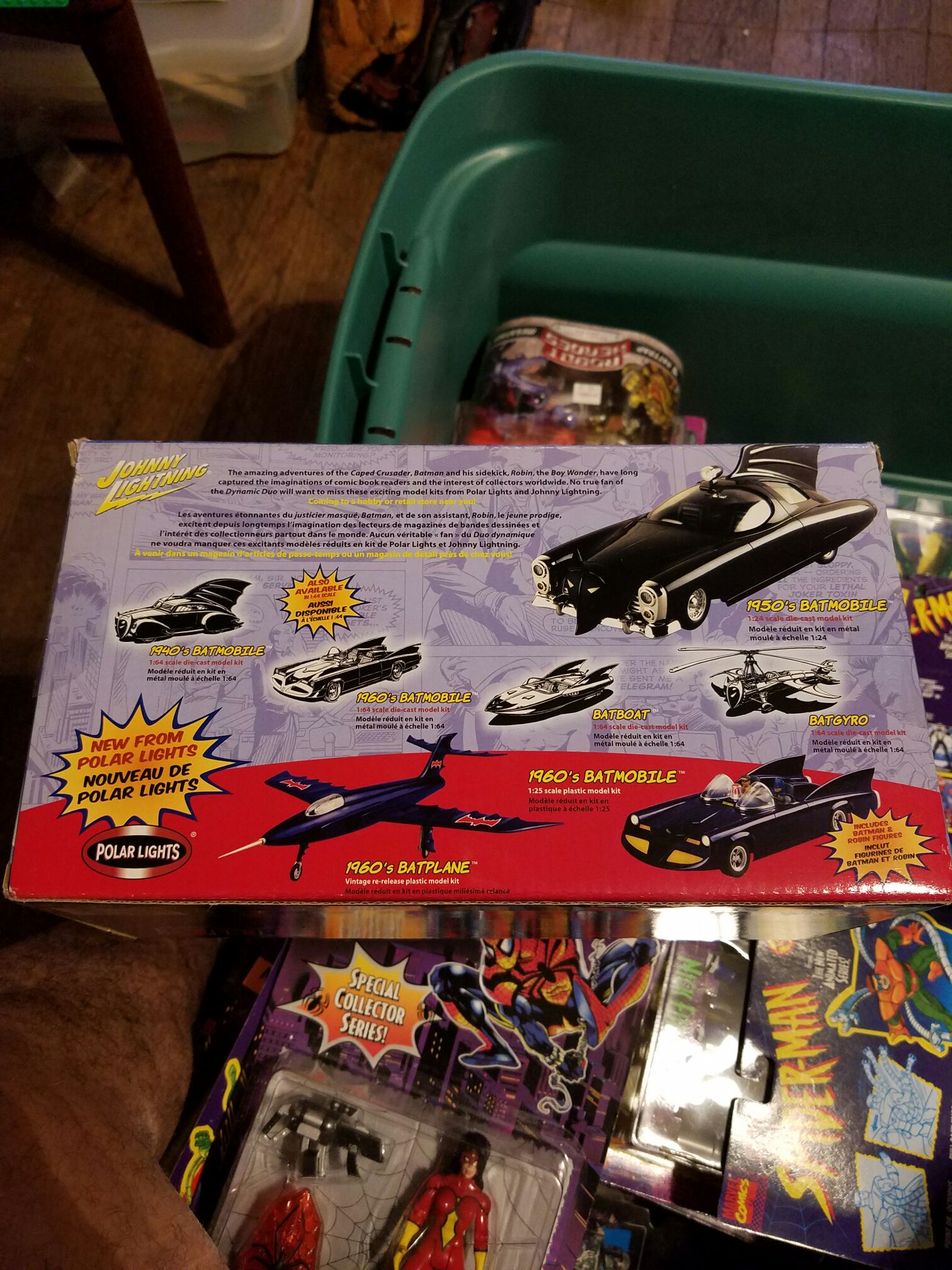 Johnny Lightning Batmobile  action figure collectible [Barcode 090733069047] - Main Image 2