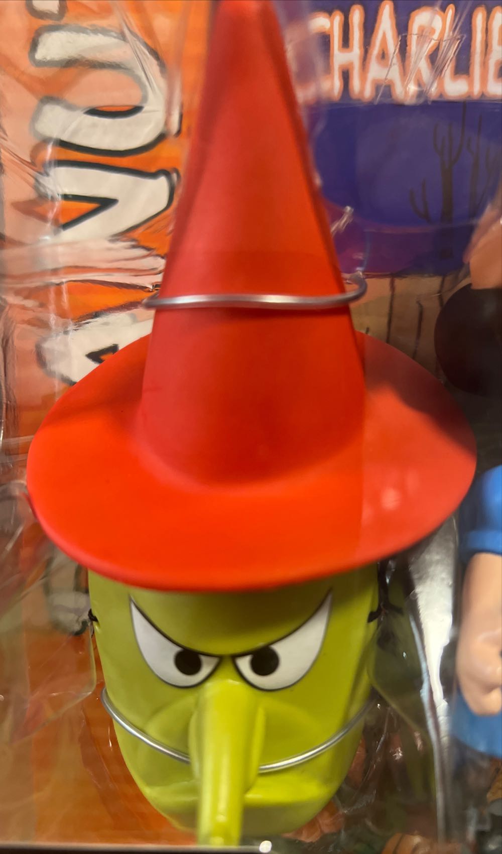 Peanuts It’s The Great Pumpkin Charlie Brown Lucy Van Pelt - Playing Mantis Inc. (It’s The Great Pumpkin Charlie Brown) action figure collectible [Barcode 090733077523] - Main Image 4