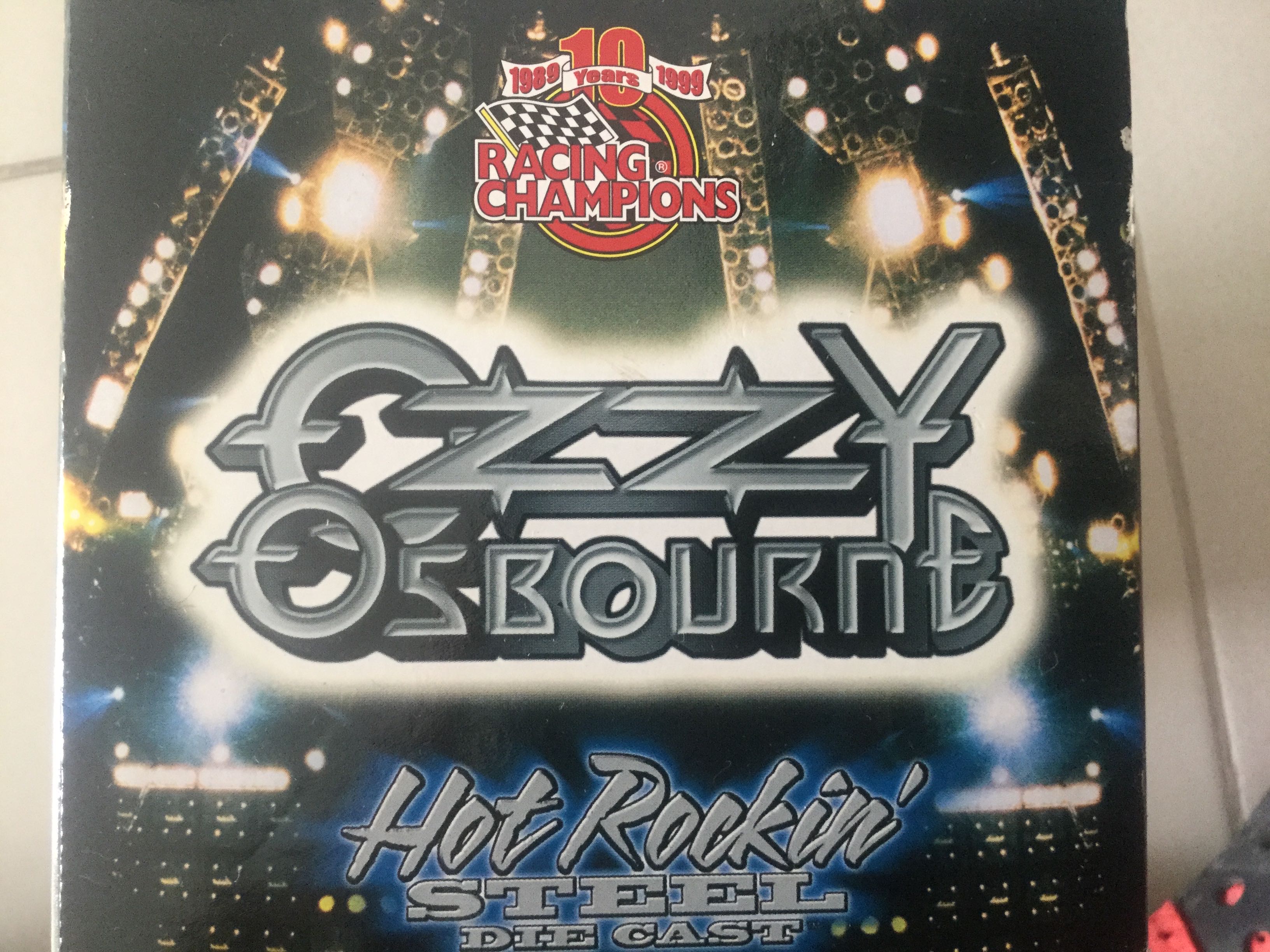 Hot Rockin’ Street Die Cast Ozzy Osbourne - HOB Entertainment action figure collectible [Barcode 095949957508] - Main Image 3