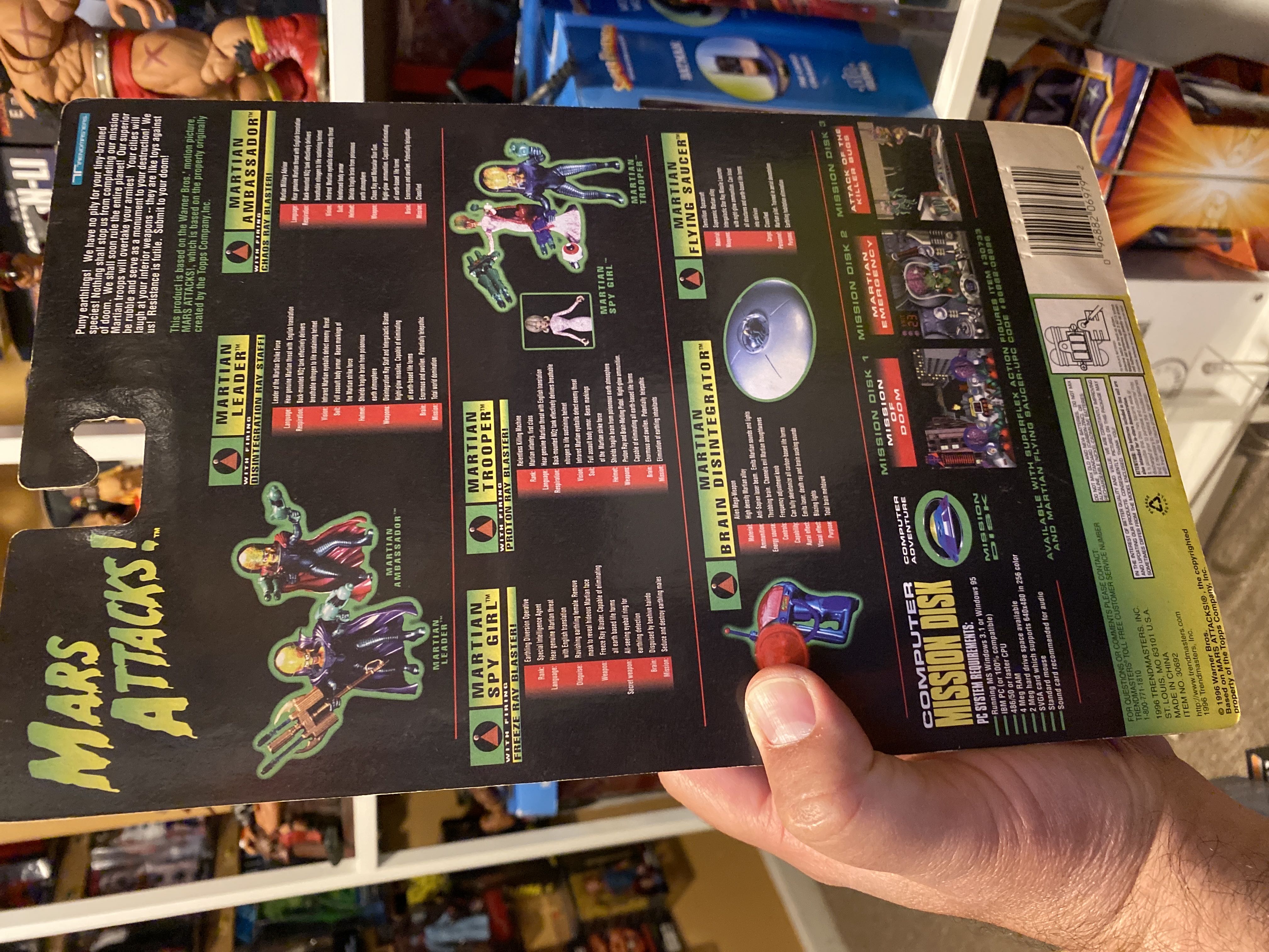 Mars Attacks Martian Supreme Commander - Trendmasters, INC action figure collectible [Barcode 096882069792] - Main Image 3