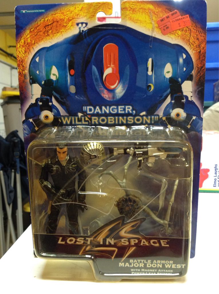 ** The Incredibles: Mr. Incredible Revoltech Disney Pixar #004 Action Figure