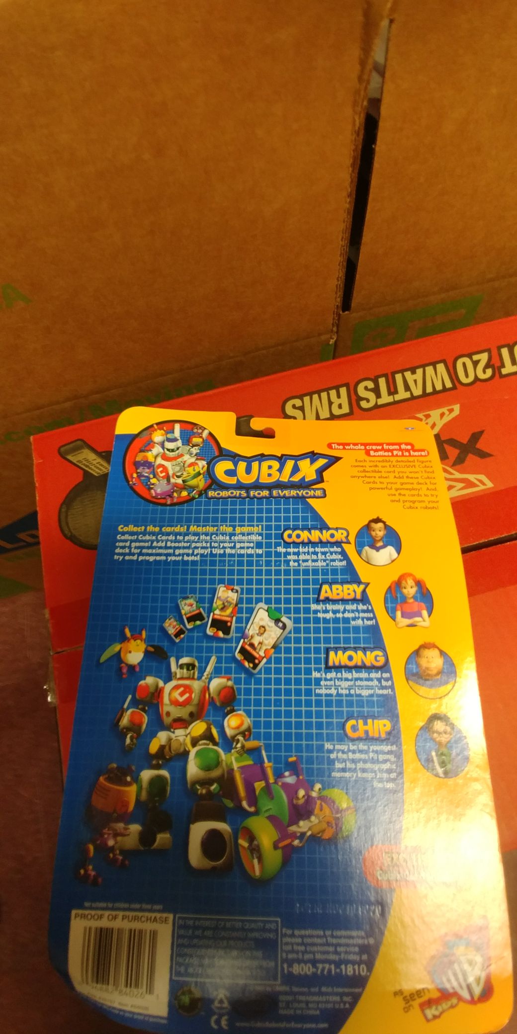 Cubic robots for everyone - Trendmasters action figure collectible [Barcode 096882840261] - Main Image 2