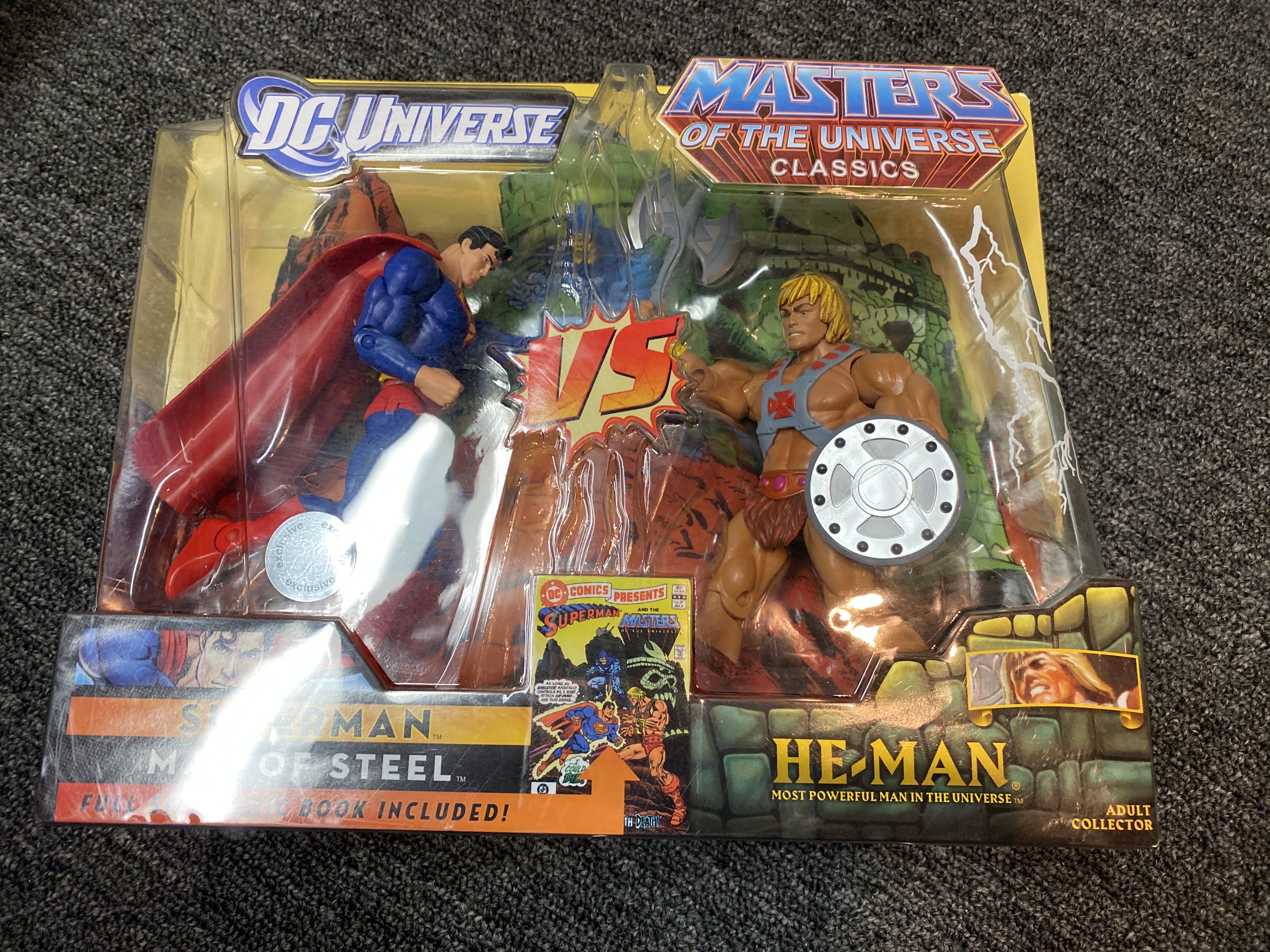Superman vs He-Man - Mattel (DC Universe vs Masters of the Universe Classics) action figure collectible [Barcode 027084832914] - Main Image 3