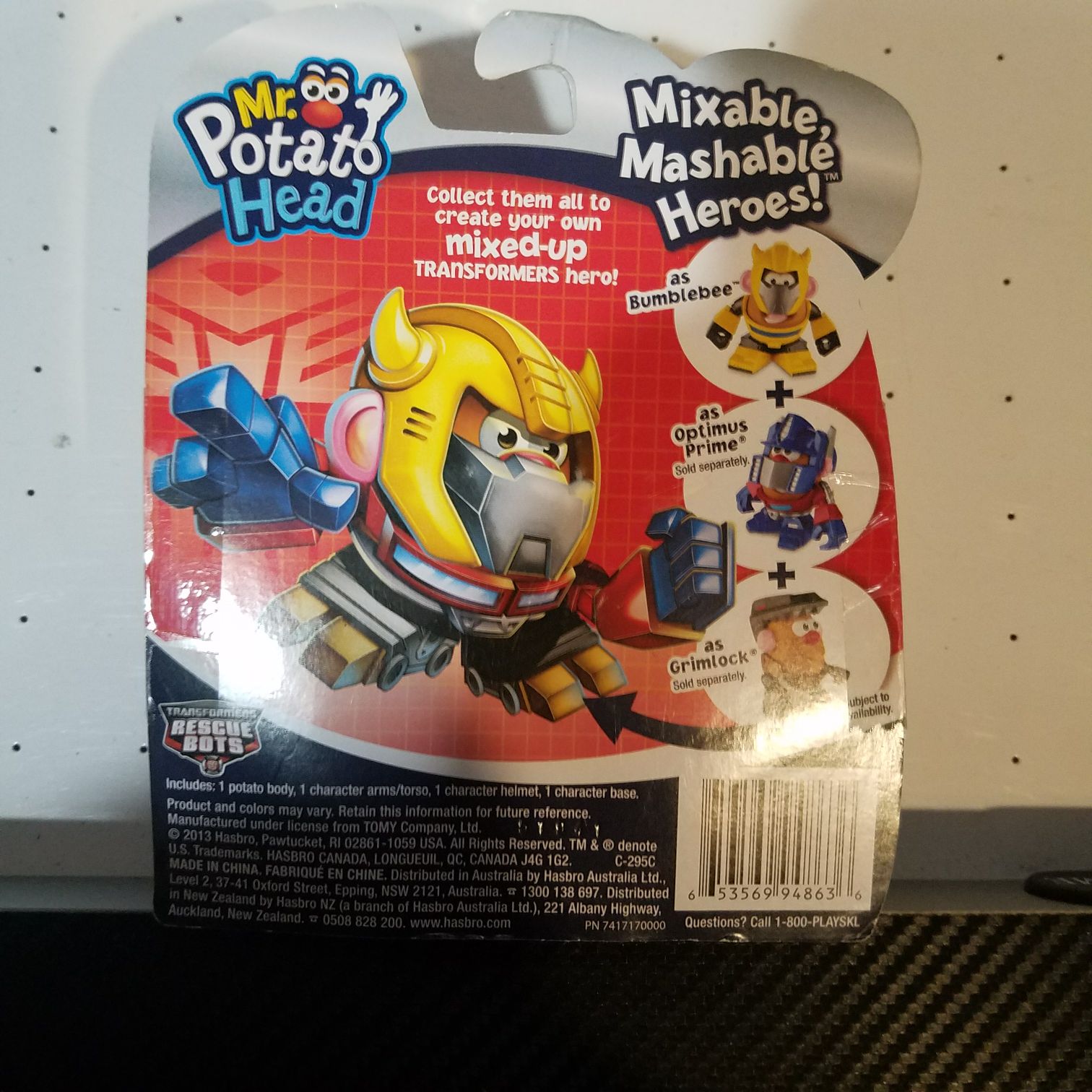 Rescue Bots Bumblebee - Playskool/Hasbro action figure collectible [Barcode 2654366948636] - Main Image 2