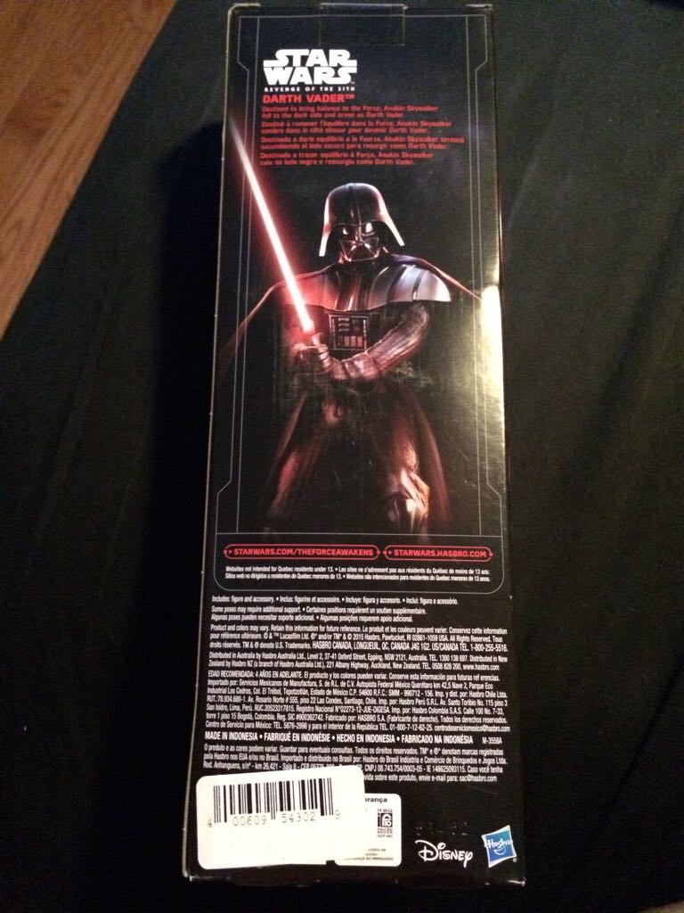 Darth Vader - Hasbro (Star Wars 12 Inch Titan Series) action figure collectible [Barcode 400609543029] - Main Image 2