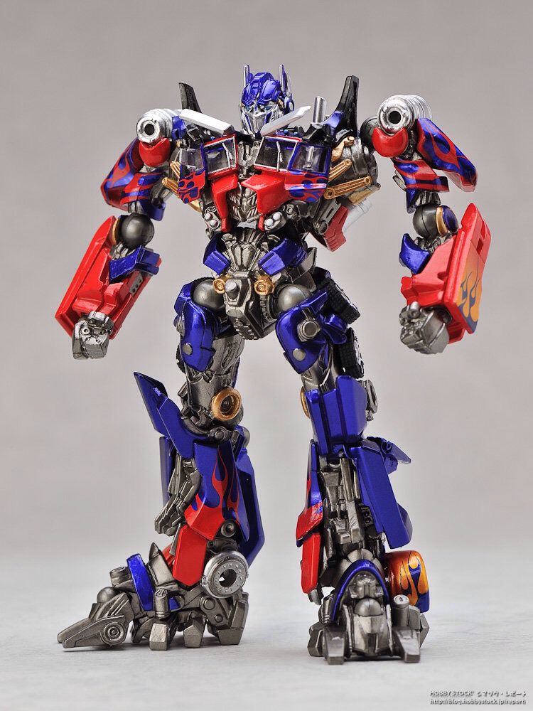 Transformers Revoltech 030 Optimus Prime - Kaiyodo Revoltech (Transformers) action figure collectible [Barcode 4537807040350] - Main Image 2