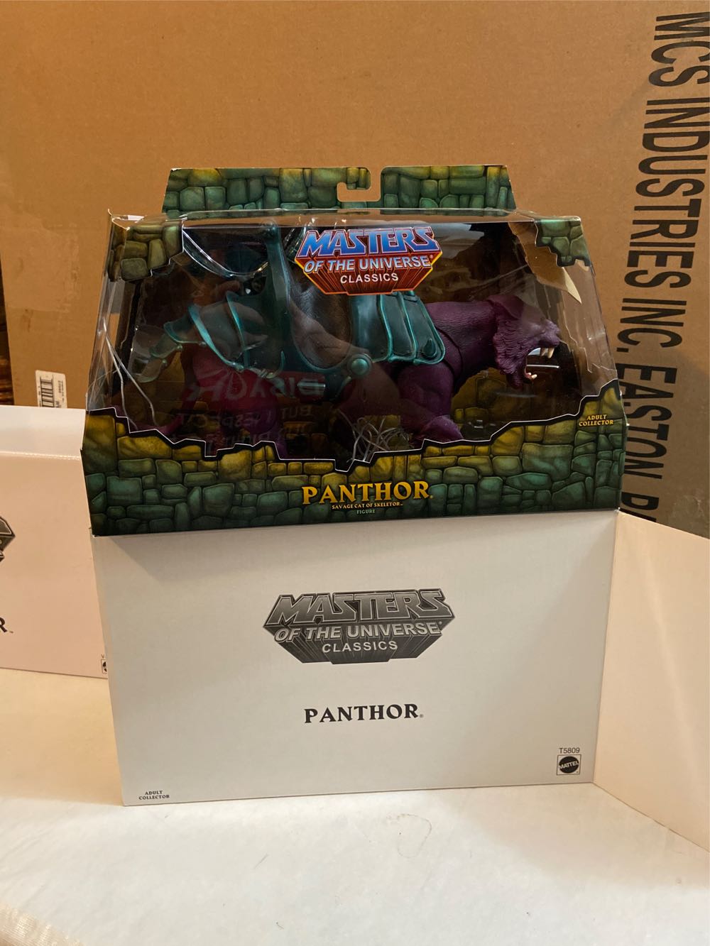 HeMan Masters of the Universe Classics Exclusive Action Figure Panthor - Mattel (Masters Of The Universe Classics) action figure collectible [Barcode 027084918441] - Main Image 3