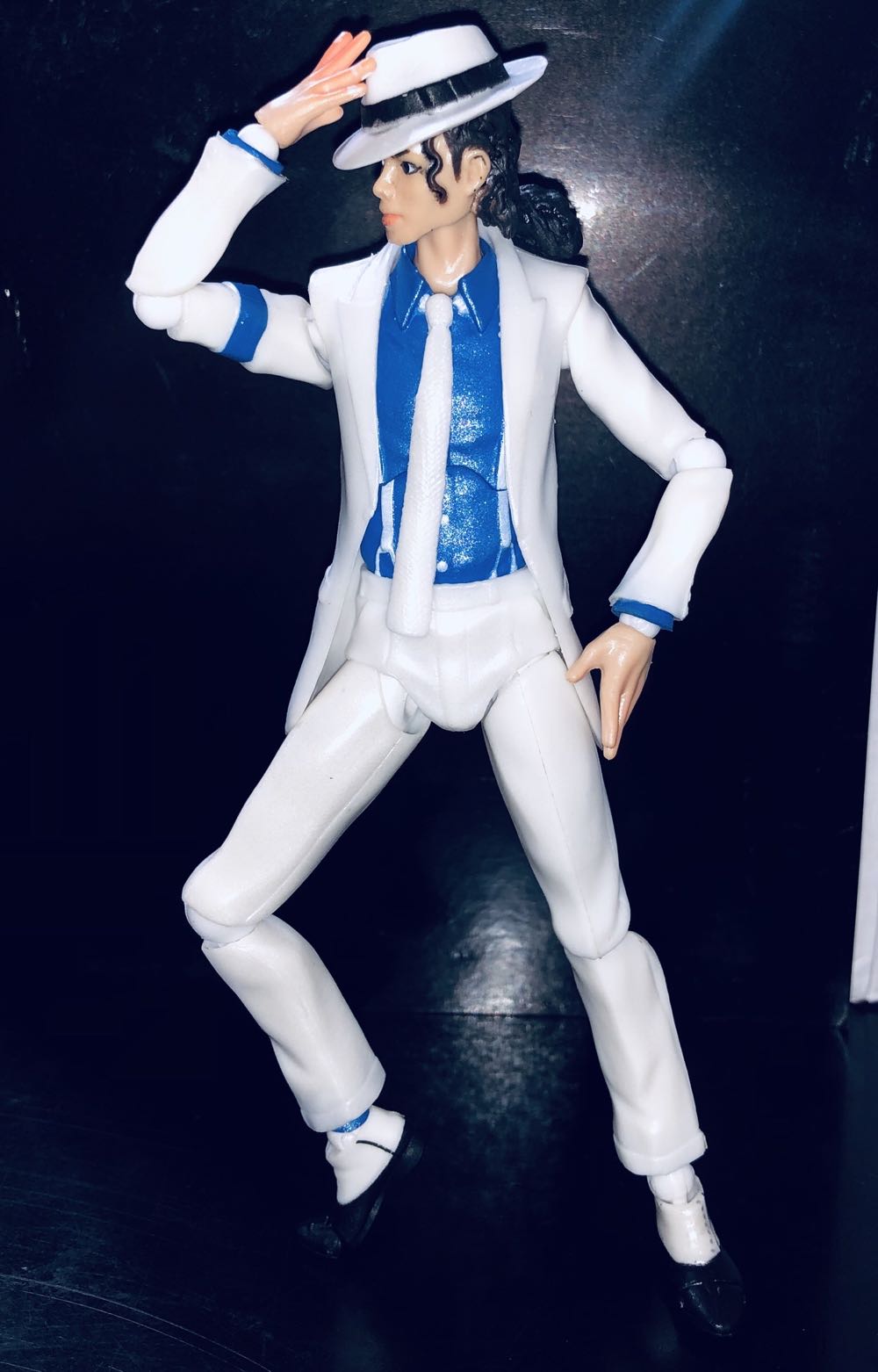 S.H.Figuarts Michael Jackson - Smooth Criminal - Bandai (Music) action figure collectible [Barcode 4543112831521] - Main Image 3