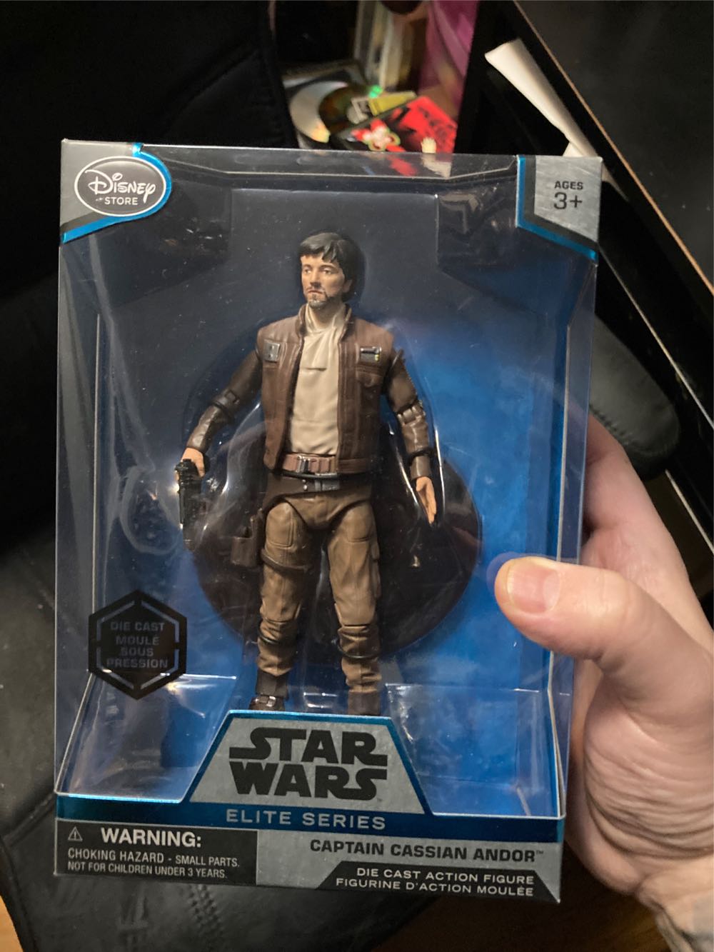 Captain Cassian Andor - Disney (Star Wars: Elite Series) action figure collectible [Barcode 461011621477] - Main Image 4