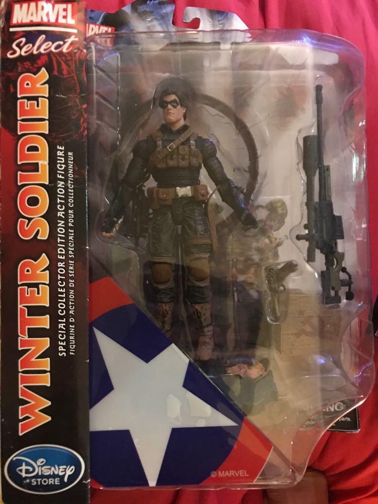Marvel: Winter Soldier  (Marvel Select Disney) action figure collectible [Barcode 461013774560] - Main Image 2