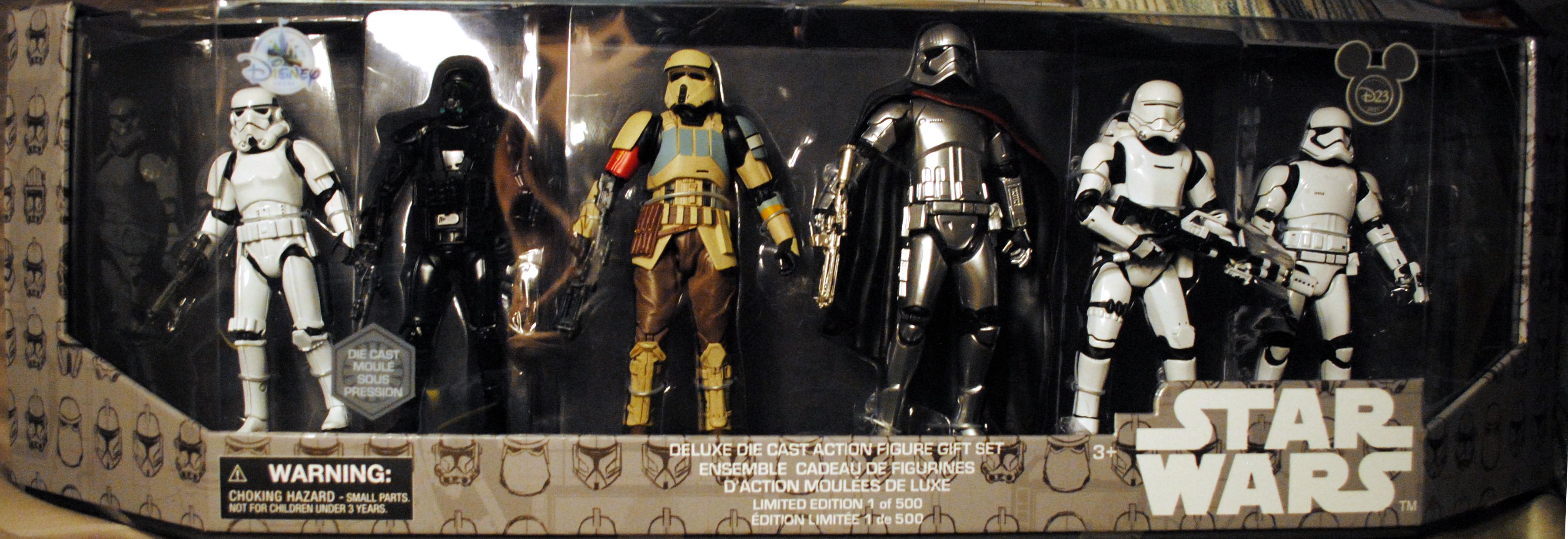 Star Wars The Force Awakens Kylo Ren Deluxe Electronic Lightsaber