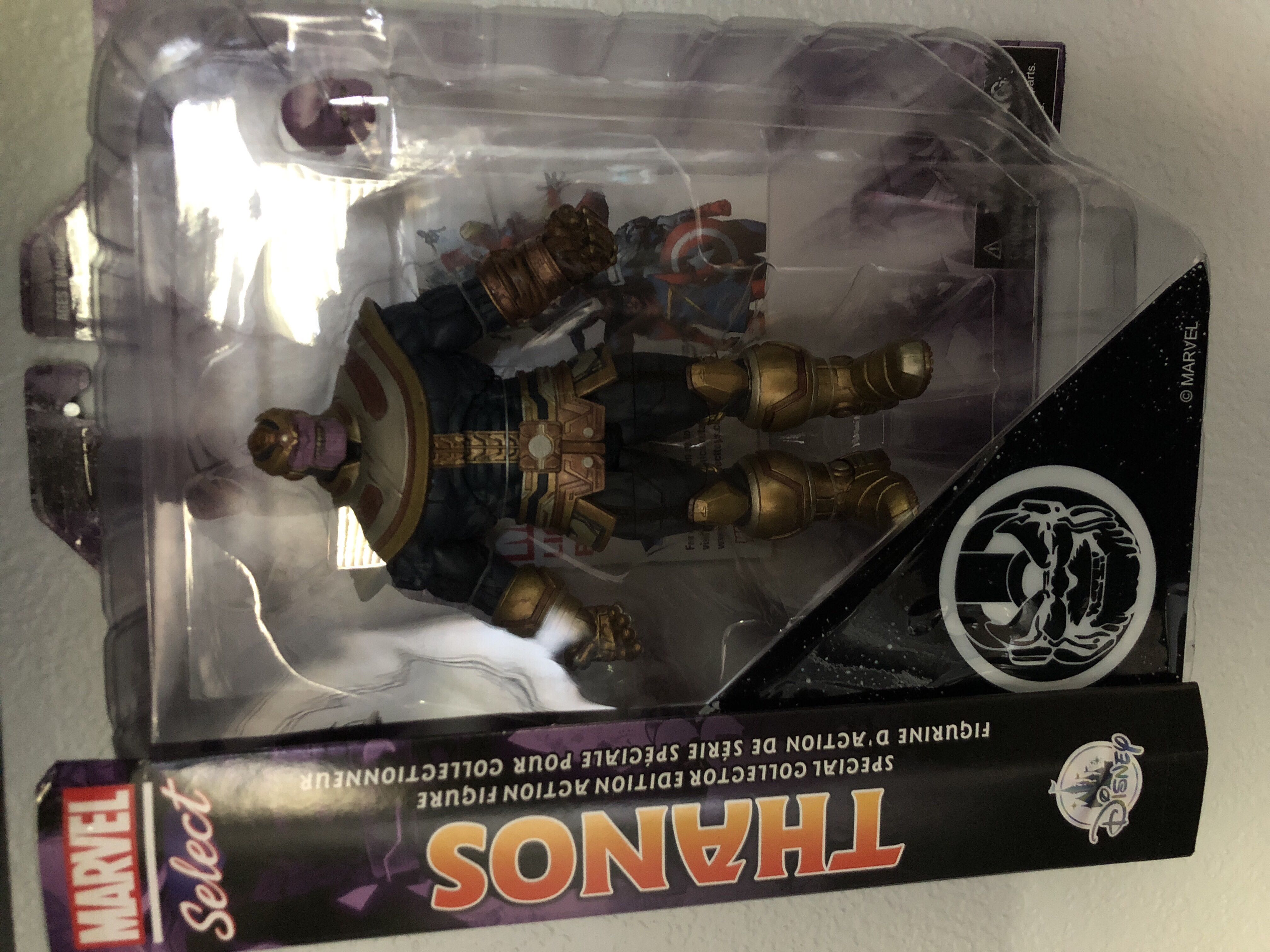 Thanos - Diamond Select Toys (Marvel Select) action figure collectible [Barcode 461017441598] - Main Image 2