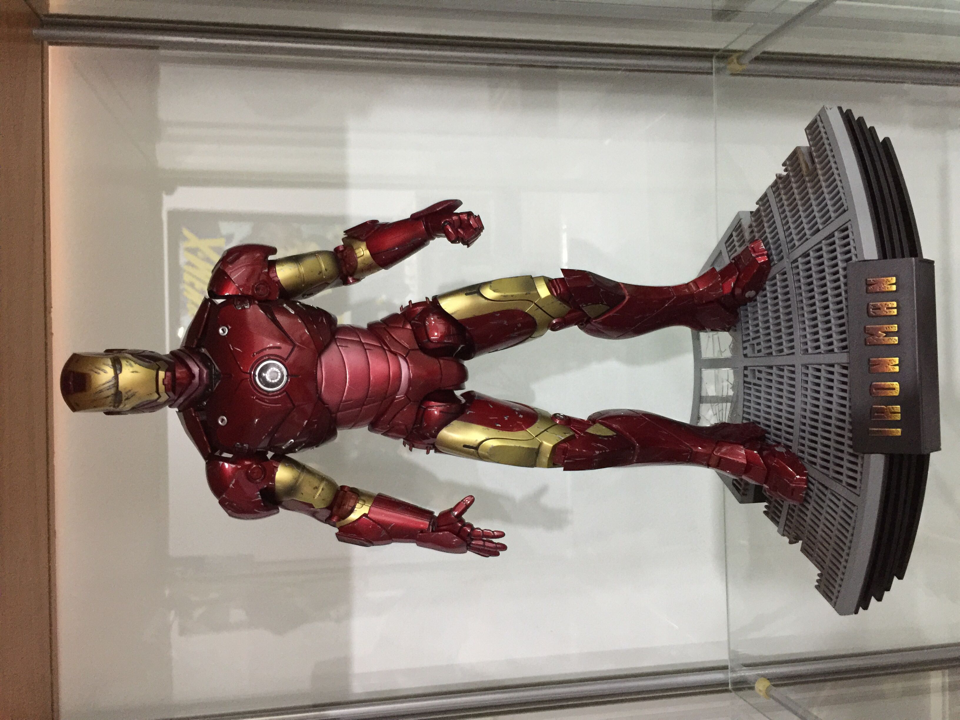 Iron Man MARK III Battle Damaged - MMS 110 - Hot Toys (Hot Toys) action figure collectible [Barcode 4897011172910] - Main Image 4