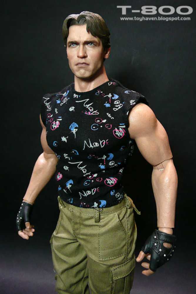 T-800 - Hot Toys (The Terminator) action figure collectible [Barcode 4897011173603] - Main Image 3