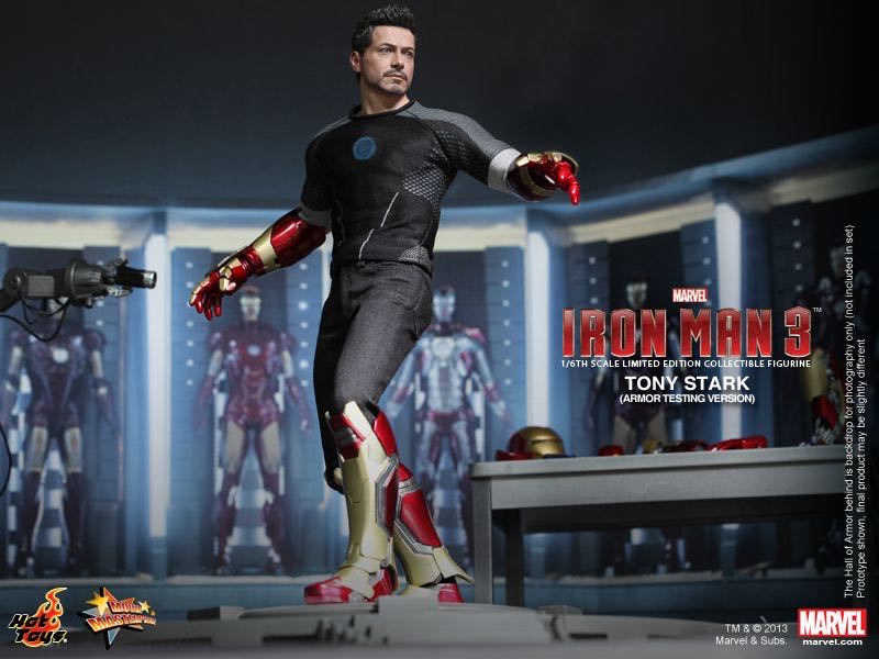 Iron Man 3- Tony Stark ARMOUR TESTING - Hot Toys (Movie Masterpiece Series) action figure collectible [Barcode 4897011174969] - Main Image 2