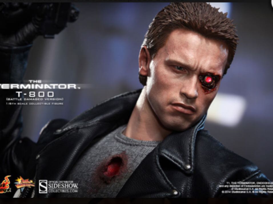 T-800  (Battle Damaged Version) - Hot Toys (The Terminator) action figure collectible [Barcode 4897011175775] - Main Image 2
