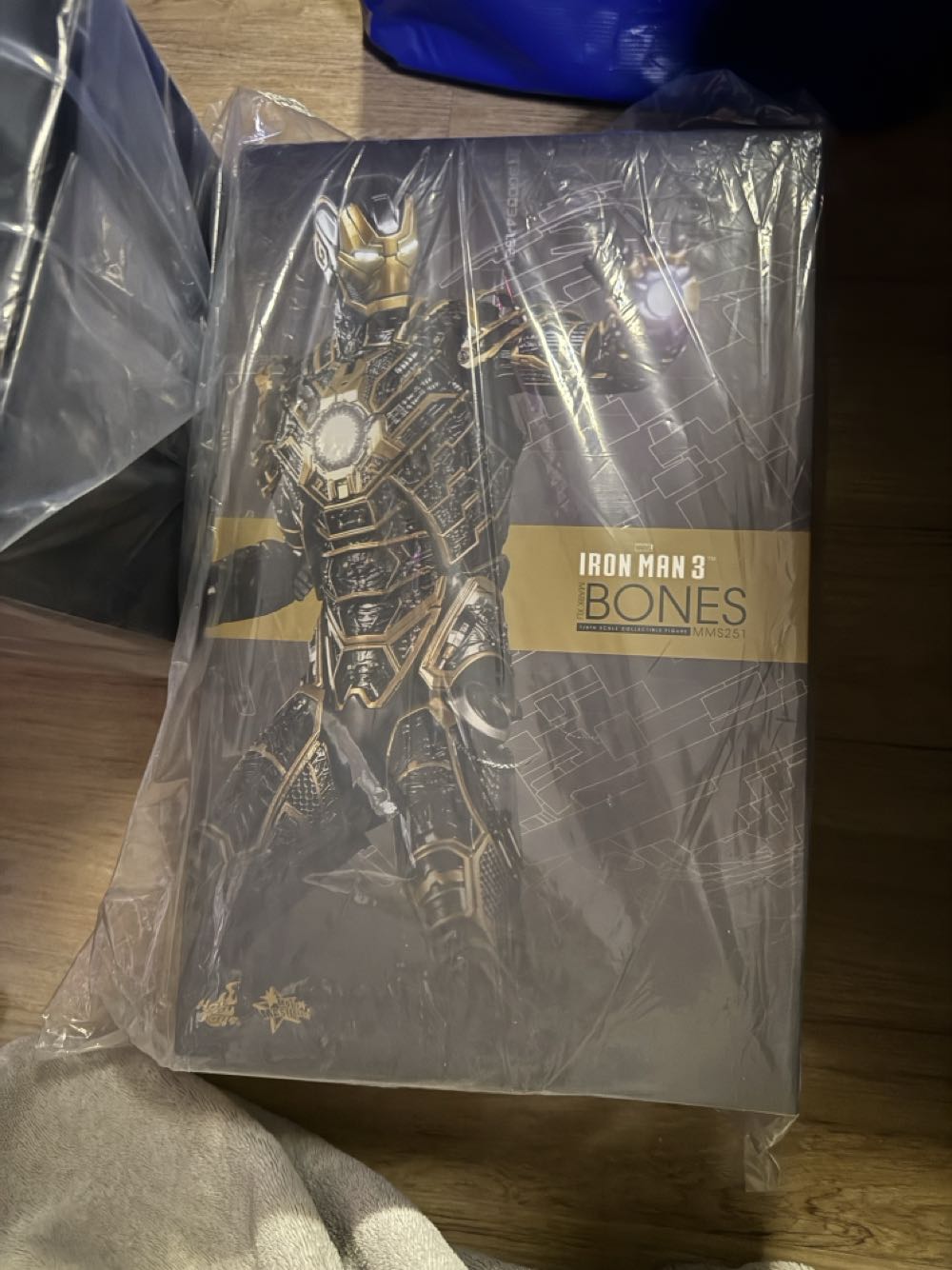 Ironman Bones Mark 41 Hot Toys - Hot Toys (Ironman 3) action figure collectible [Barcode 4897011176048] - Main Image 2