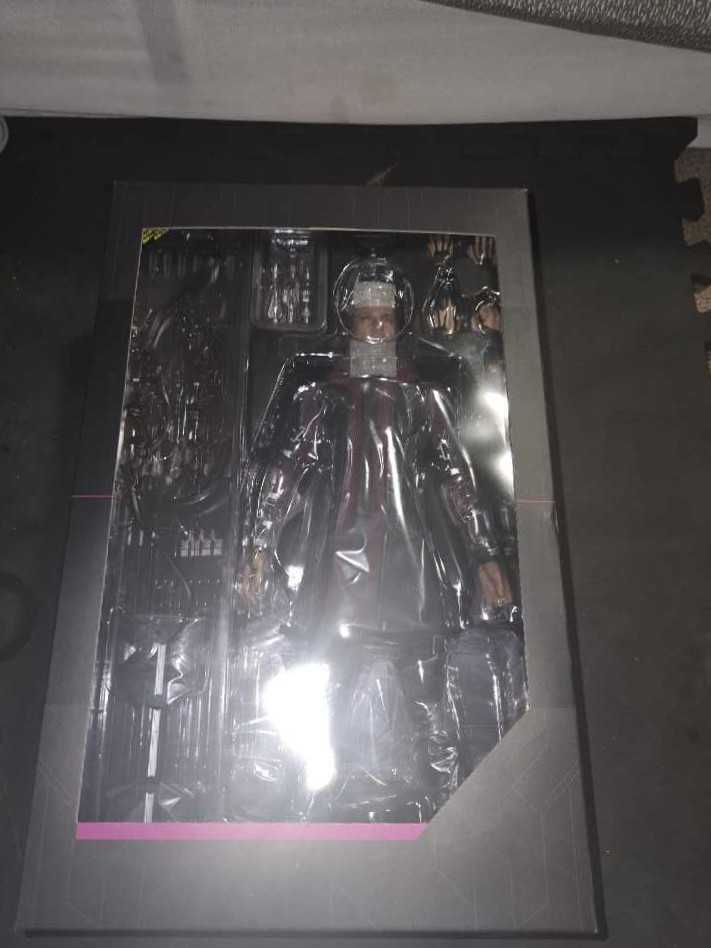 Hawkeye  - Hot Toys (Avengers Age Of Ultron) action figure collectible [Barcode 4897011176864] - Main Image 3