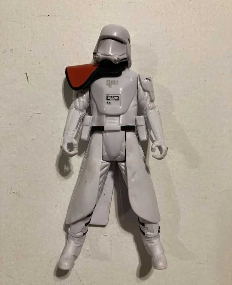 Hot Toys First order Snowtrooper Officer - Hasbro (The Force Awakens) (Star Wars - The Force Awakens) action figure collectible [Barcode 4897011178134] - Main Image 2
