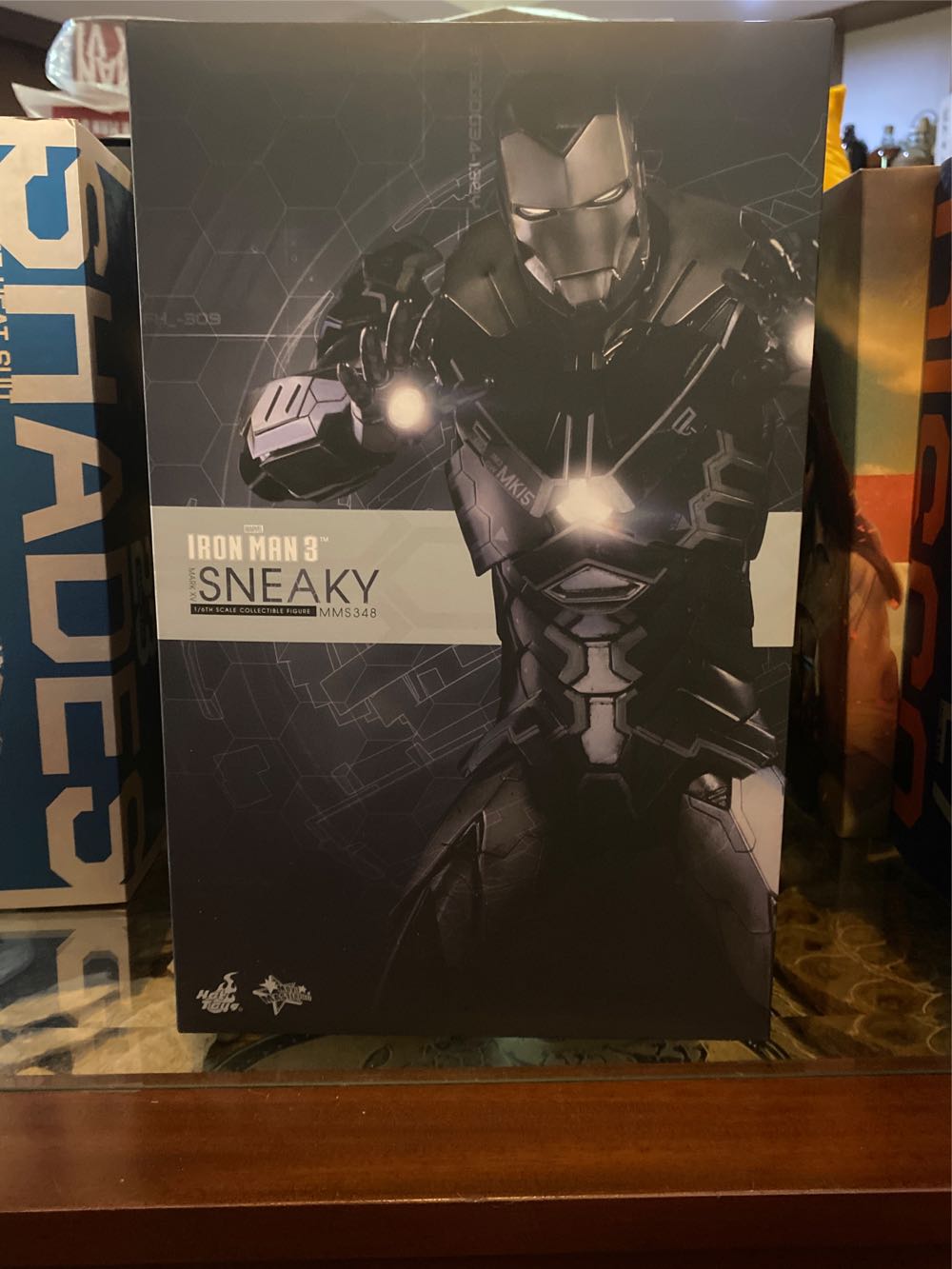 Mark XV  [ Sneaky ] Iron Man - Hot Toys (Iron Man 3) action figure collectible [Barcode 4897011179131] - Main Image 2