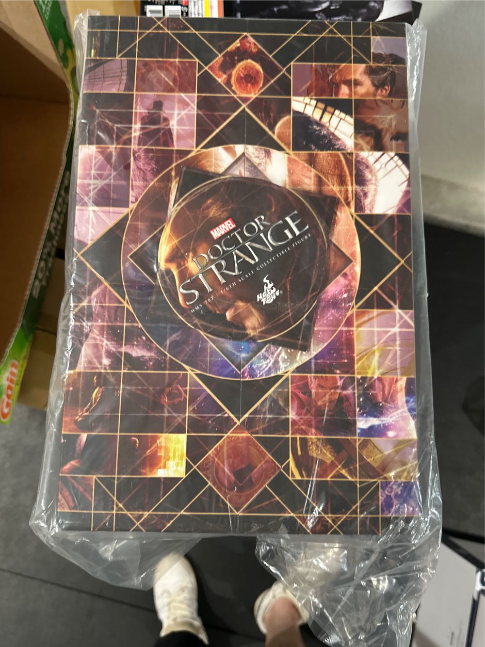 Doctor Strange  - Hot Toys (Doctor Strange) action figure collectible [Barcode 4897011182100] - Main Image 2