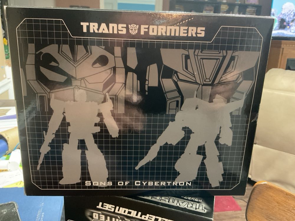 Optimus Prime & Rodimus (Clear) - Takara Tomy (The Transformers) action figure collectible [Barcode 4904810384427] - Main Image 3
