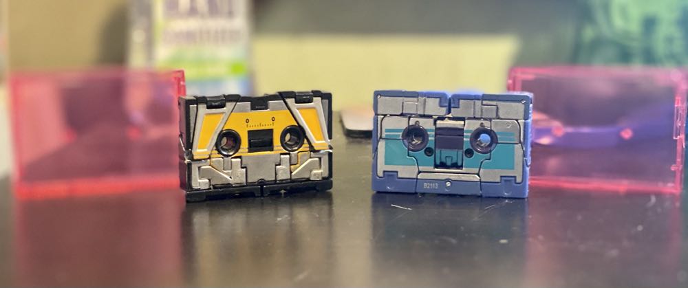 Frenzy With Soundwave, Rumble, Buzzsaw, Ravage And Laserbeak Year Of The Goat - Takara Tomy (Masterpiece) action figure collectible [Barcode 4904810470311] - Main Image 2