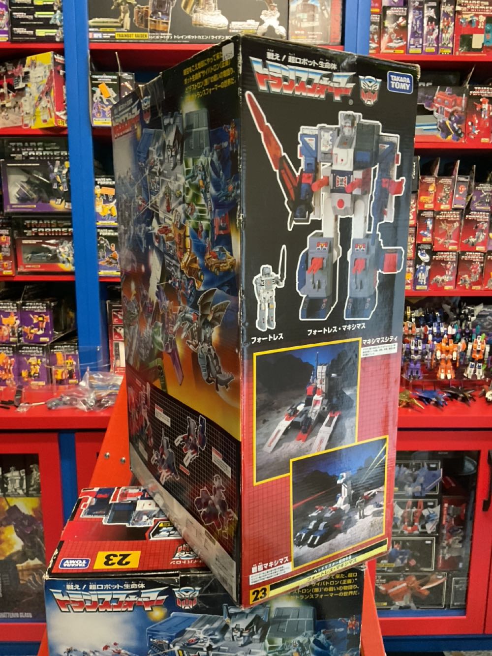Fortress Maximus w/ Cerebros, Cog & Spike - Takara Tomy (The Transformers) action figure collectible [Barcode 4904810476139] - Main Image 3