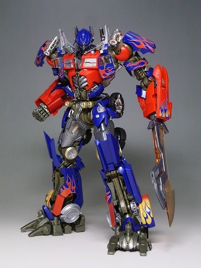 DMK01 - Optimus Prime - Takara Tomy (Transformers Dark Of The Moon) action figure collectible [Barcode 4904810495888] - Main Image 2