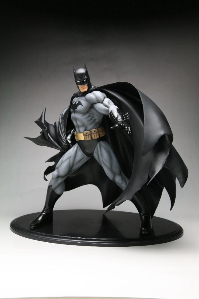 Batman Black Costume - Kotobukiya action figure collectible [Barcode 4934054901593] - Main Image 2