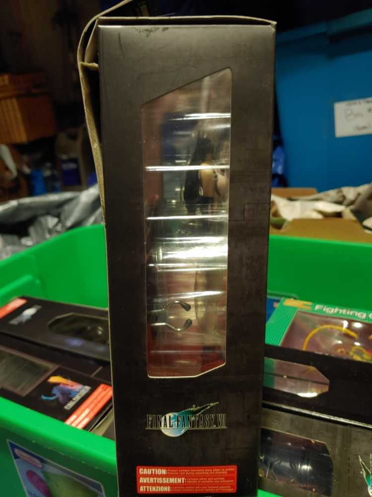 Final Fantasy VII: Tifa Lockhart Play Arts Kai - Square Enix (Final Fantasy VII) action figure collectible [Barcode 4988601310284] - Main Image 4