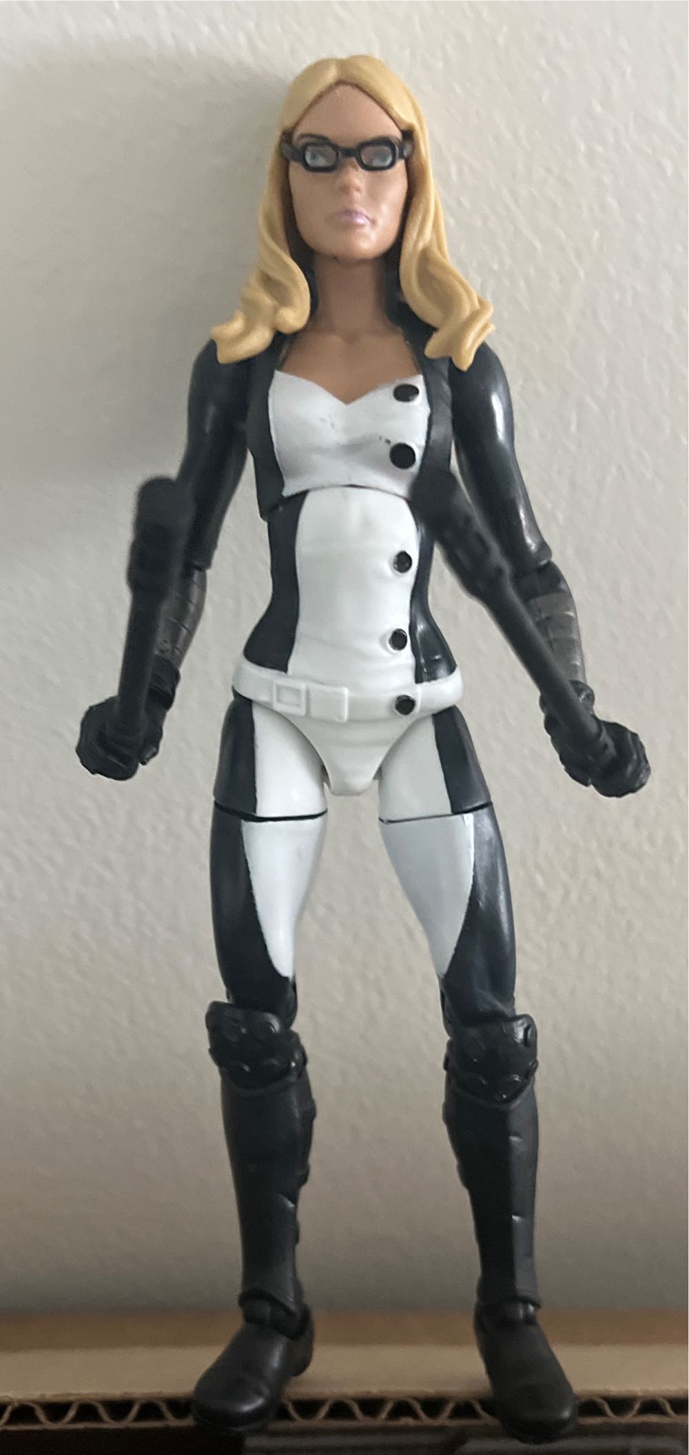 Marvel Legends Mockingbird - Hasbro Marvel Legends (Marvel Legend Series) action figure collectible [Barcode 5010993311439] - Main Image 3