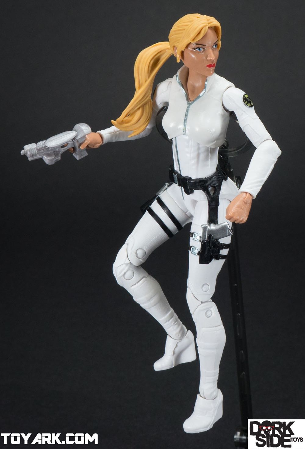 Sharon Carter - Red Onslaught BAF - Hasbro (Marvel Legends) action figure collectible [Barcode 5010993311477] - Main Image 3
