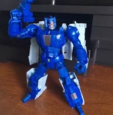 Scourge & Fracas - Hasbro (Transformers) action figure collectible [Barcode 5010994957698] - Main Image 3