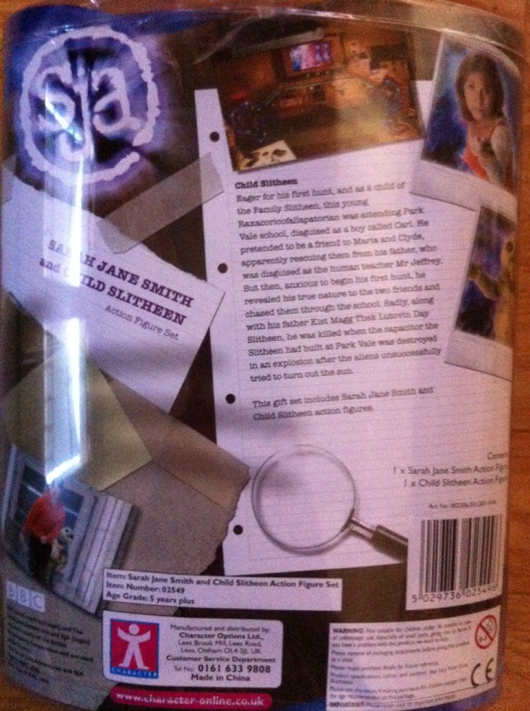 Sarah Jane Smith & Child Slitheen - Character Options (The Sarah Jane Adventures) action figure collectible [Barcode 5029736025496] - Main Image 2