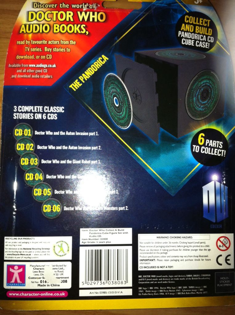 Amy Pond (police) - Character Options (Doctor Who) action figure collectible [Barcode 5029736038083] - Main Image 2